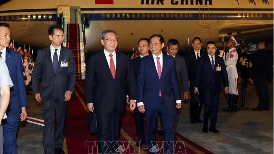 Chinese Premier highlights closer Vietnam-China cooperation for peace, development